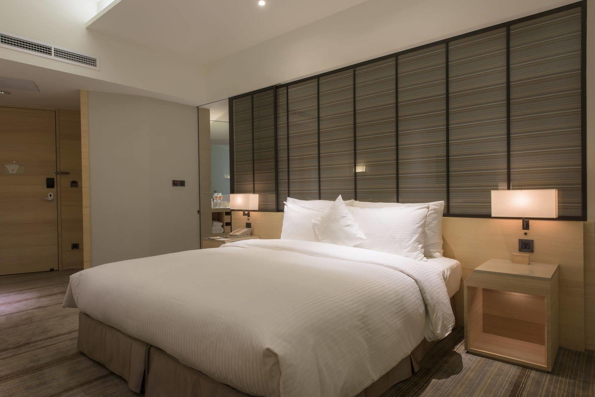 Hotel Cozzi Zhongshan Kaohsziung Kültér fotó